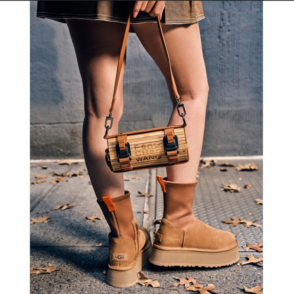 NEW UGG Women’s Classic Dipper Platform Boot in Chestnut